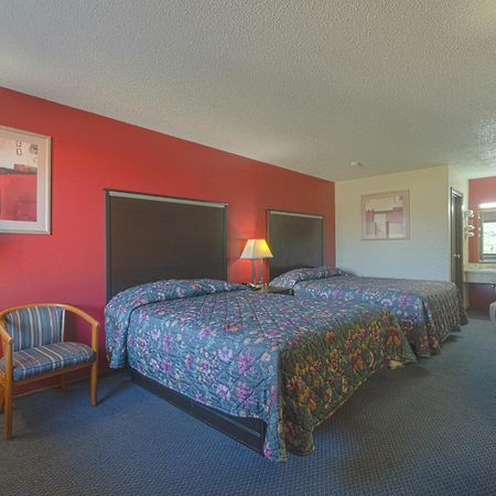 Regency Inn & Suites By Oyo Bay City Tx Luaran gambar
