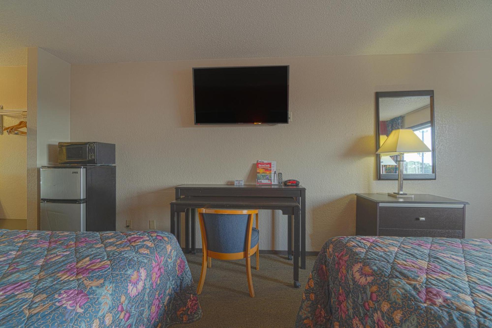 Regency Inn & Suites By Oyo Bay City Tx Luaran gambar