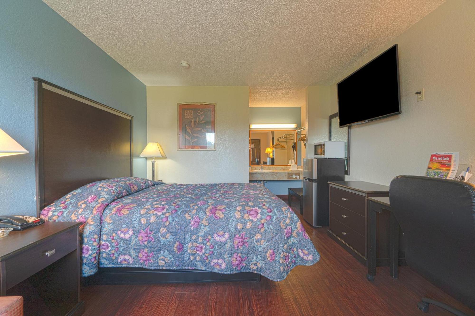 Regency Inn & Suites By Oyo Bay City Tx Luaran gambar
