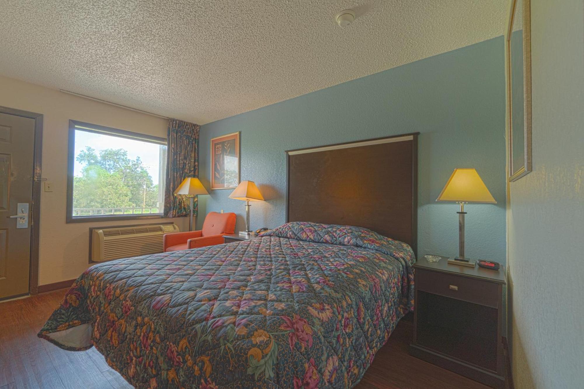 Regency Inn & Suites By Oyo Bay City Tx Luaran gambar