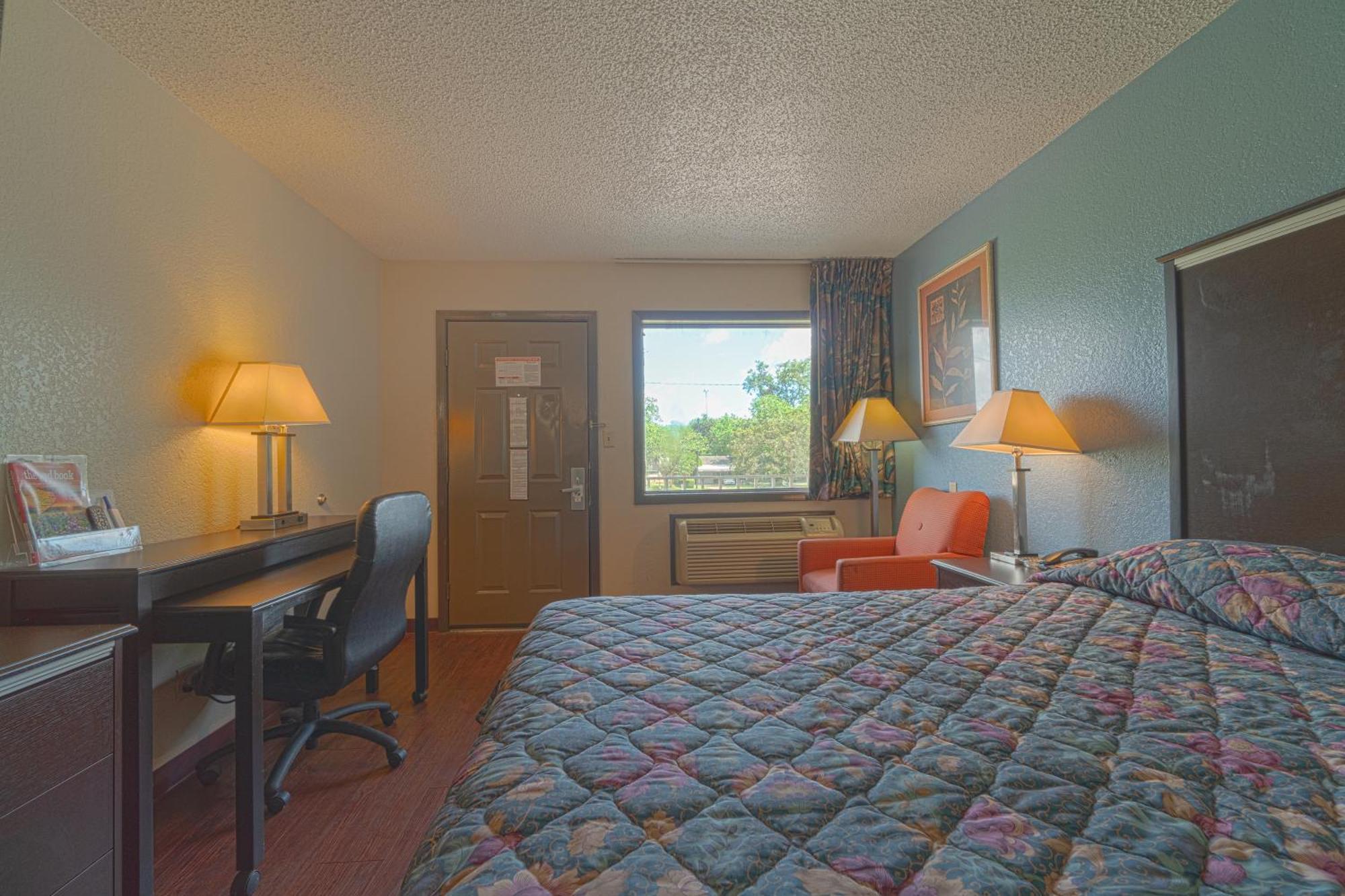 Regency Inn & Suites By Oyo Bay City Tx Luaran gambar